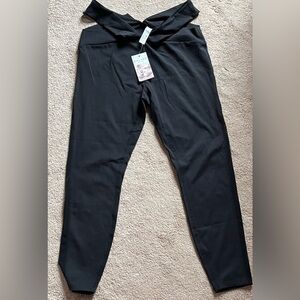 NWT Halara Cutout Waist Black Leggings Size XL